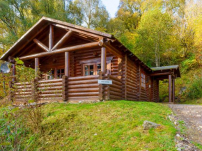 Chalet Gingerbread Cabin